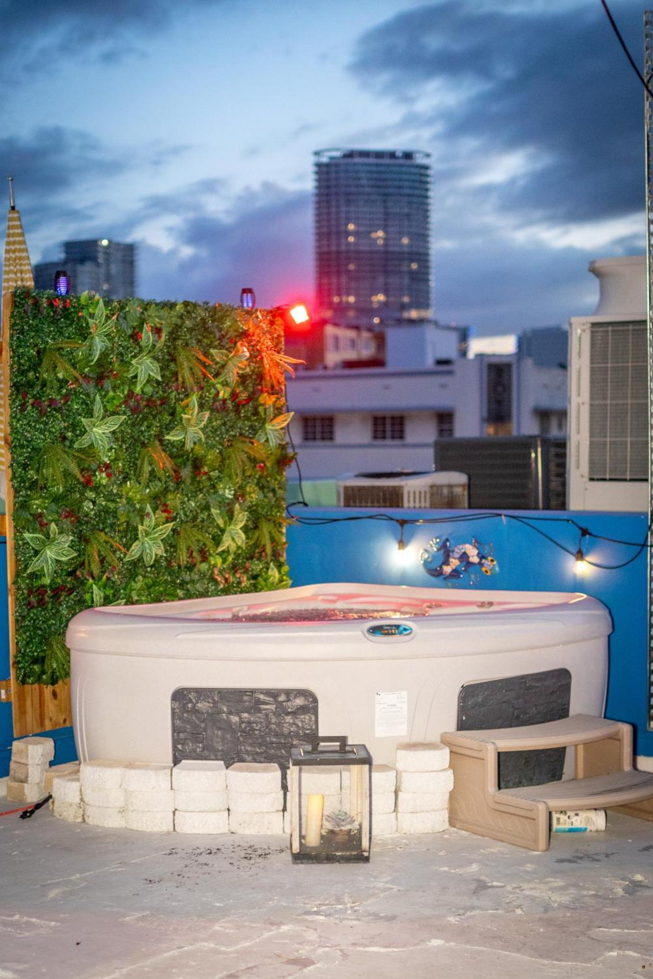 2Bedroom 2Bath Loft Exclusive Rooftop&Jacuzzi,1Block From Beach Miami Beach Exterior photo